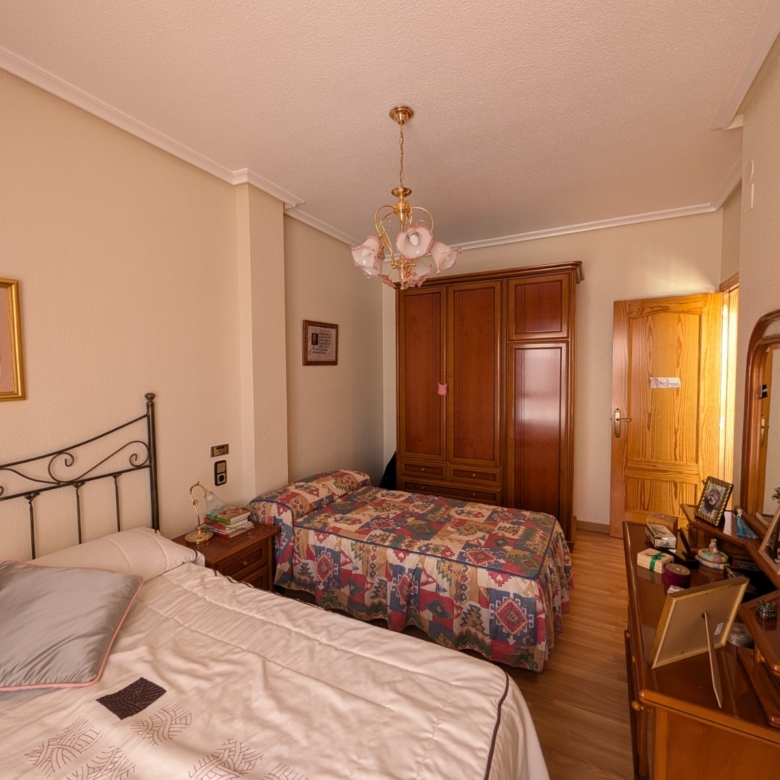 Townhouse in Sax (Ref: 23203)