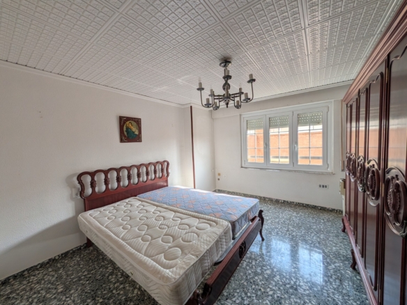 Apartment in Sax (Ref: 23205)
