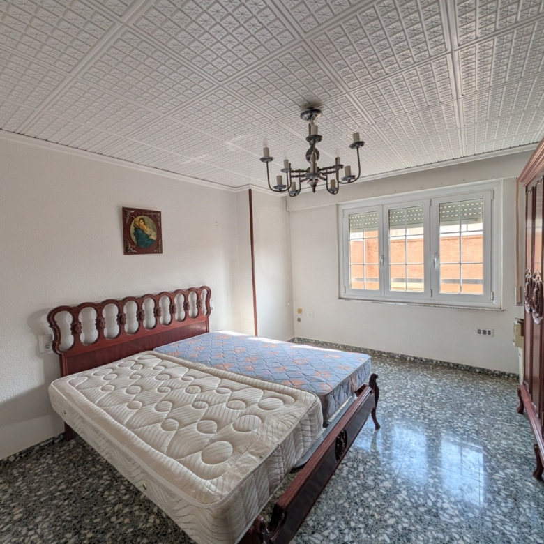 Apartment in Sax (Ref: 23205)