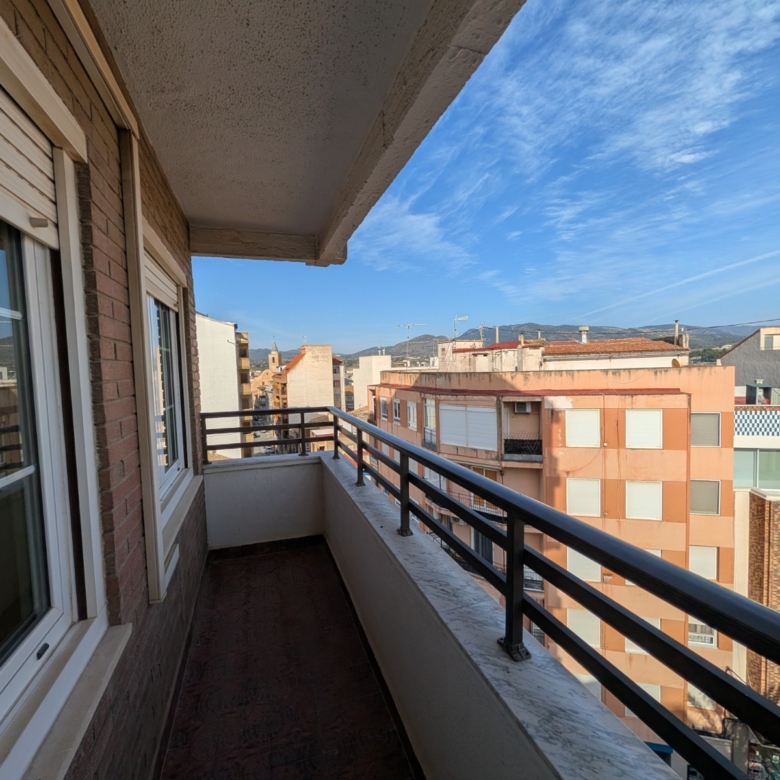 Apartment in Sax (Ref: 23205)