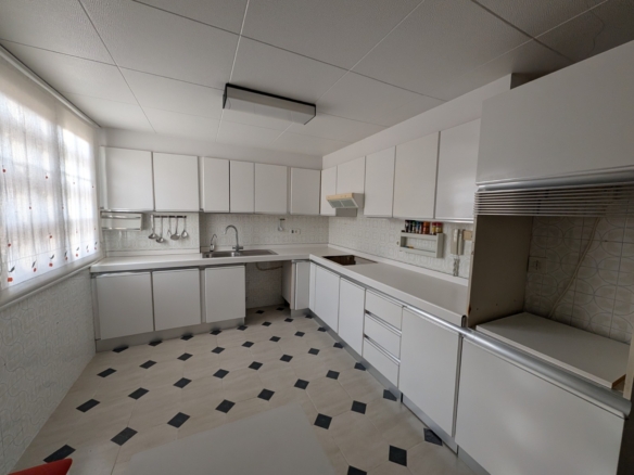 Apartment in Sax (Ref: 23205)