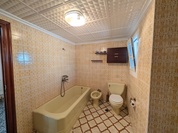 Apartment in Sax (Ref: 23205)