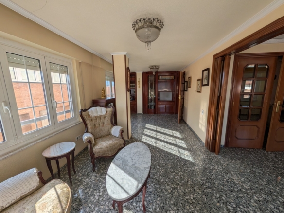 Apartment in Sax (Ref: 23205)