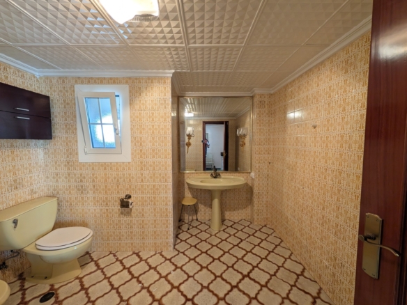 Apartment in Sax (Ref: 23205)