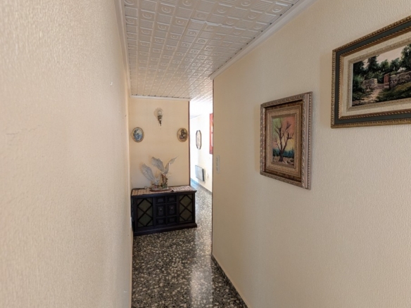 Apartment in Sax (Ref: 23205)