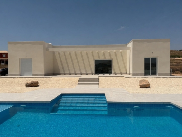 Villa in Pinoso (Ref: AM-LCYROD)