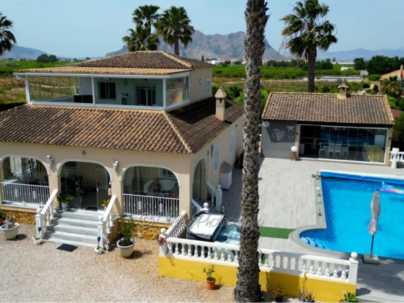 Detached Villa in Benejúzar (Ref: CS2132)