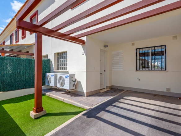 Townhouse in Ciudad Quesada (Ref: DLF134)