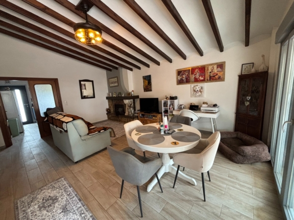 Villa in Petrer (Ref: 9013 GM7256)