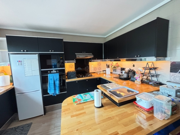 Villa in Petrer (Ref: 9013 GM7256)