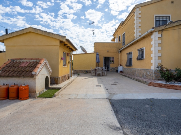 Detached Villa in Elche (Ref: BC-VISA)