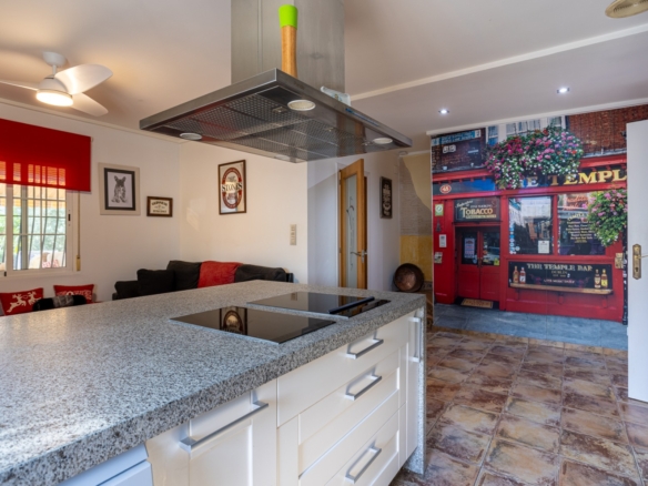 Detached Villa in Elche (Ref: BC-VISA)