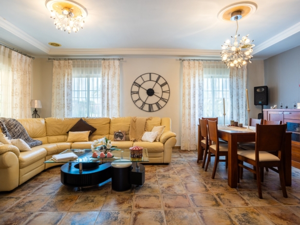Detached Villa in Elche (Ref: BC-VISA)