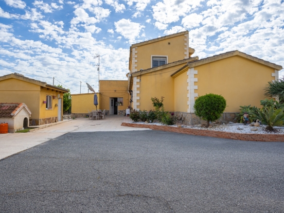 Detached Villa in Elche (Ref: BC-VISA)