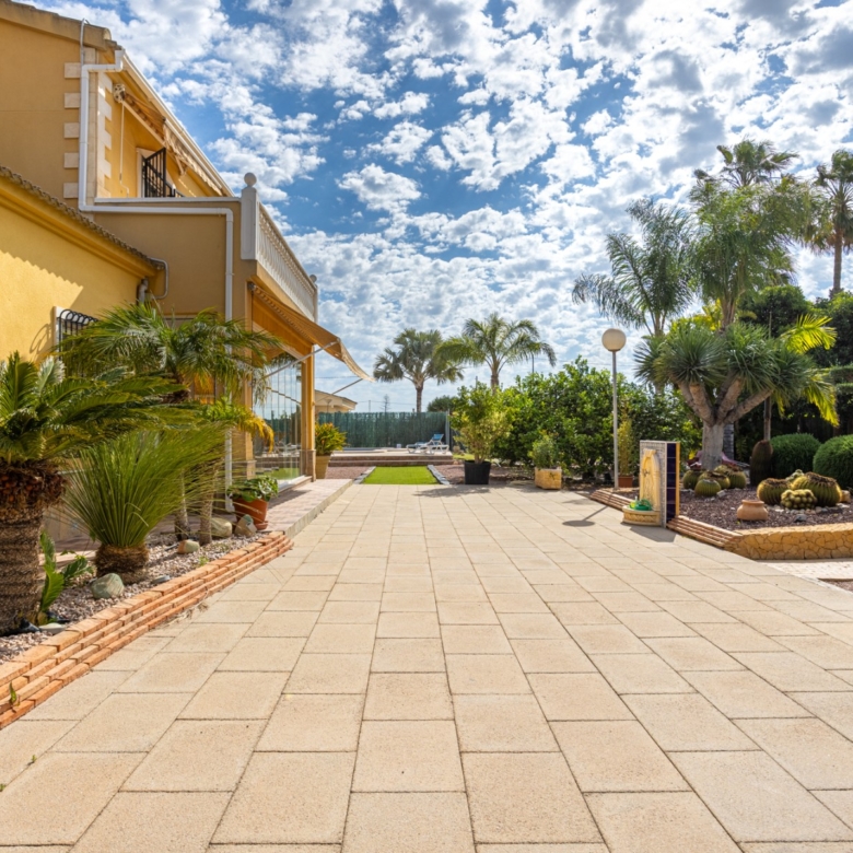 Detached Villa in Elche (Ref: BC-VISA)