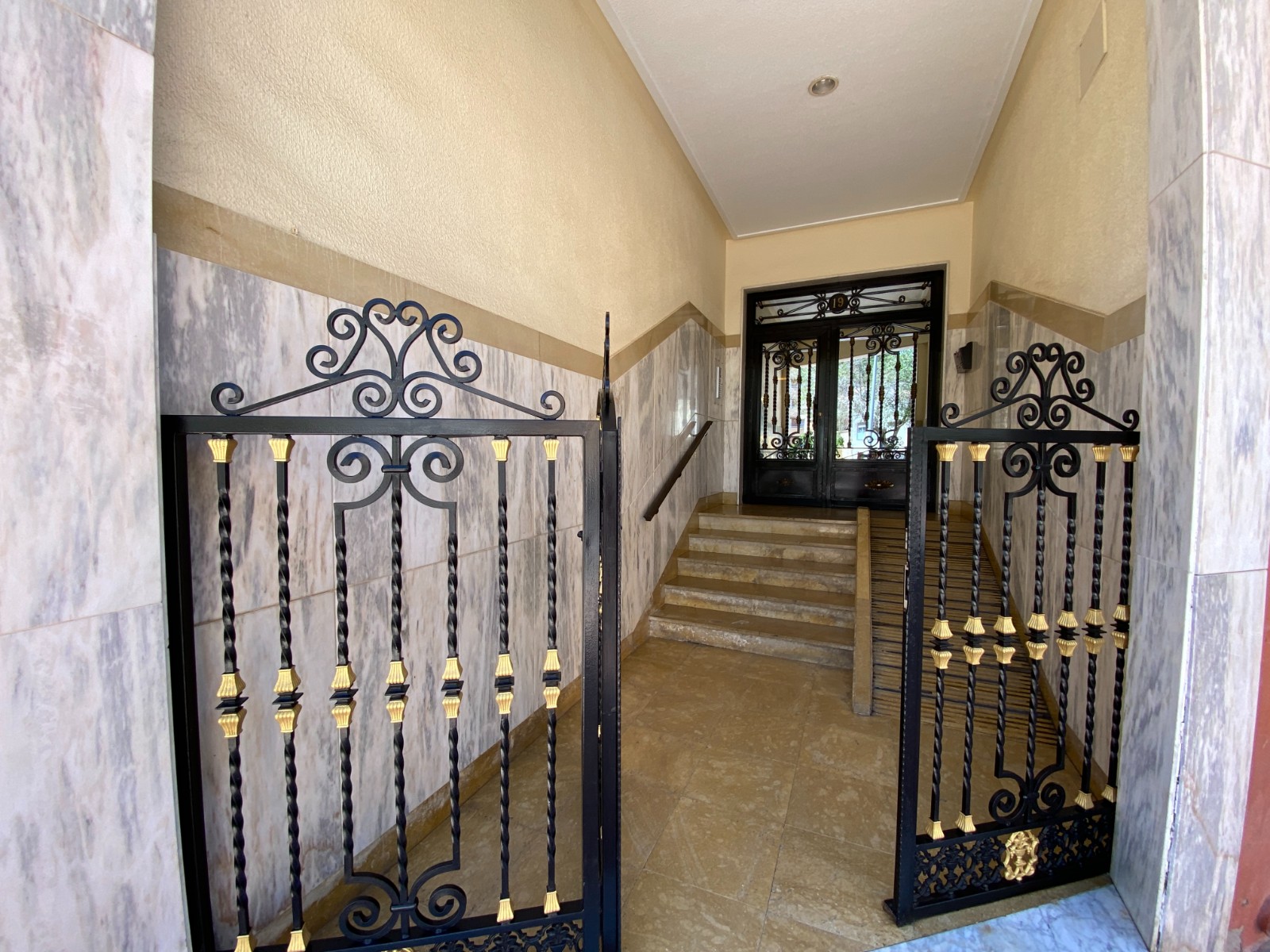 Apartment in Sax (Ref: 23211)