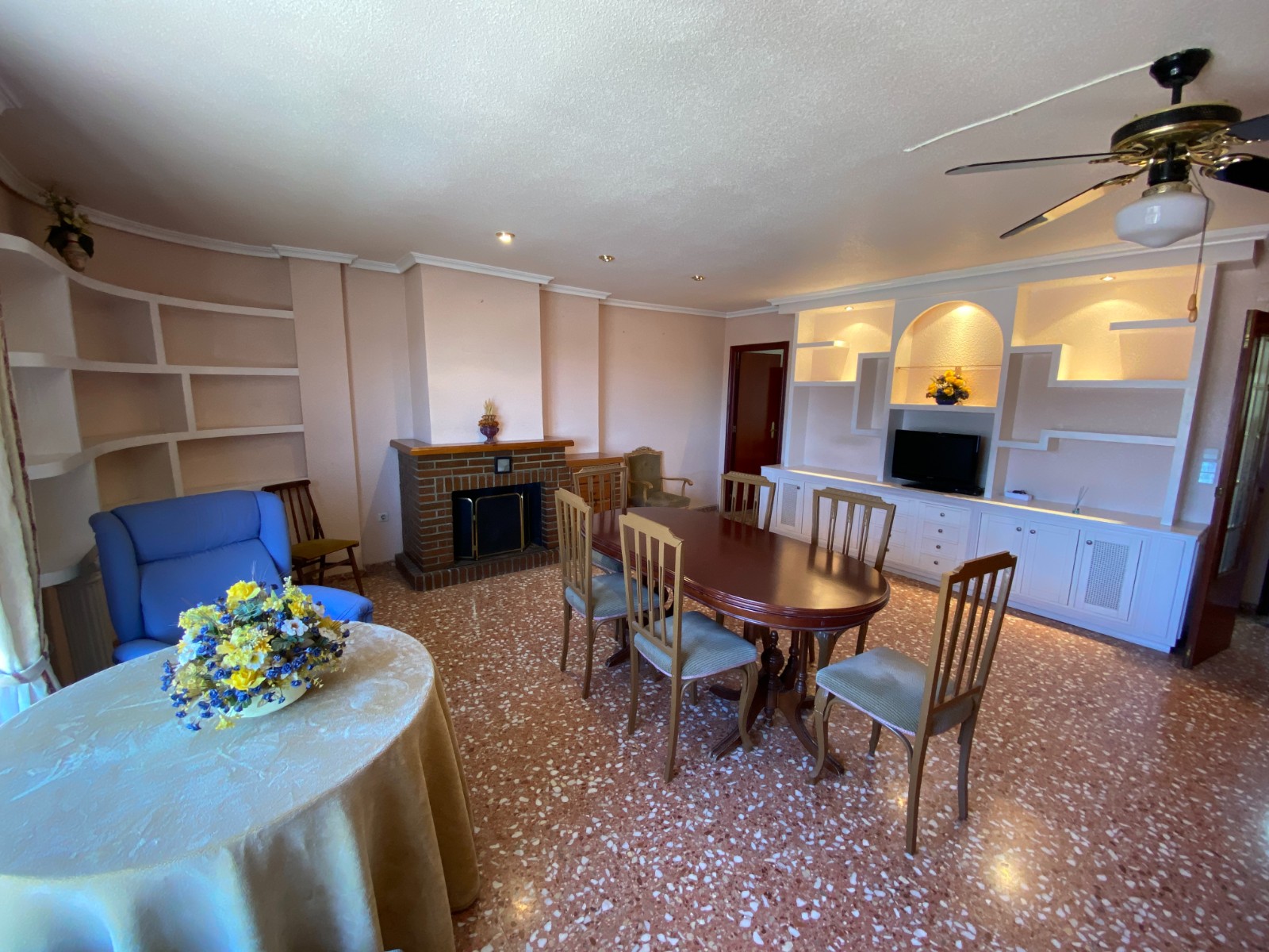 Apartment in Sax (Ref: 23211)