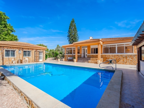 Country Property in Rojales (Ref: DLF137)