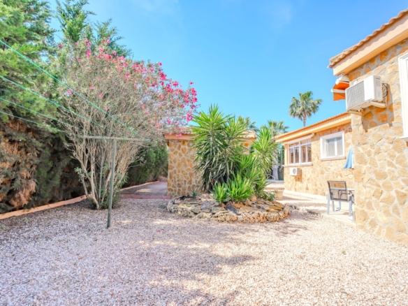 Country Property in Rojales (Ref: DLF137)