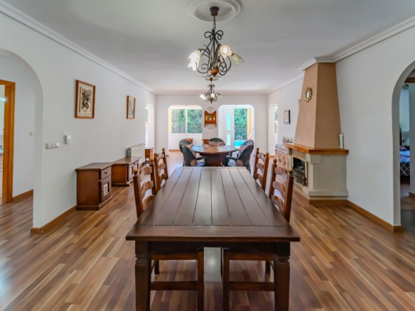Country Property in Rojales (Ref: DLF137)
