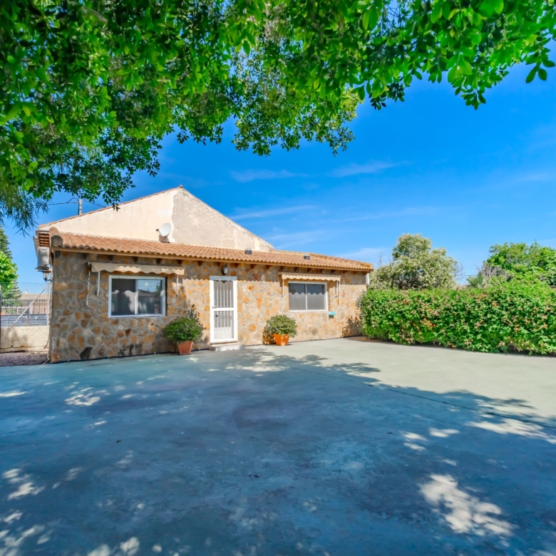 Country Property in Rojales (Ref: DLF137)