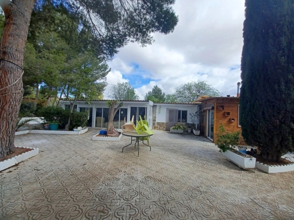 Villa in Sax (Ref: 9030 PT3117)