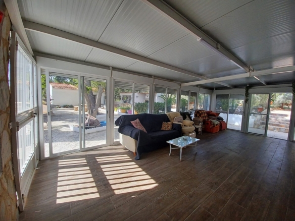 Villa in Sax (Ref: 9030 PT3117)