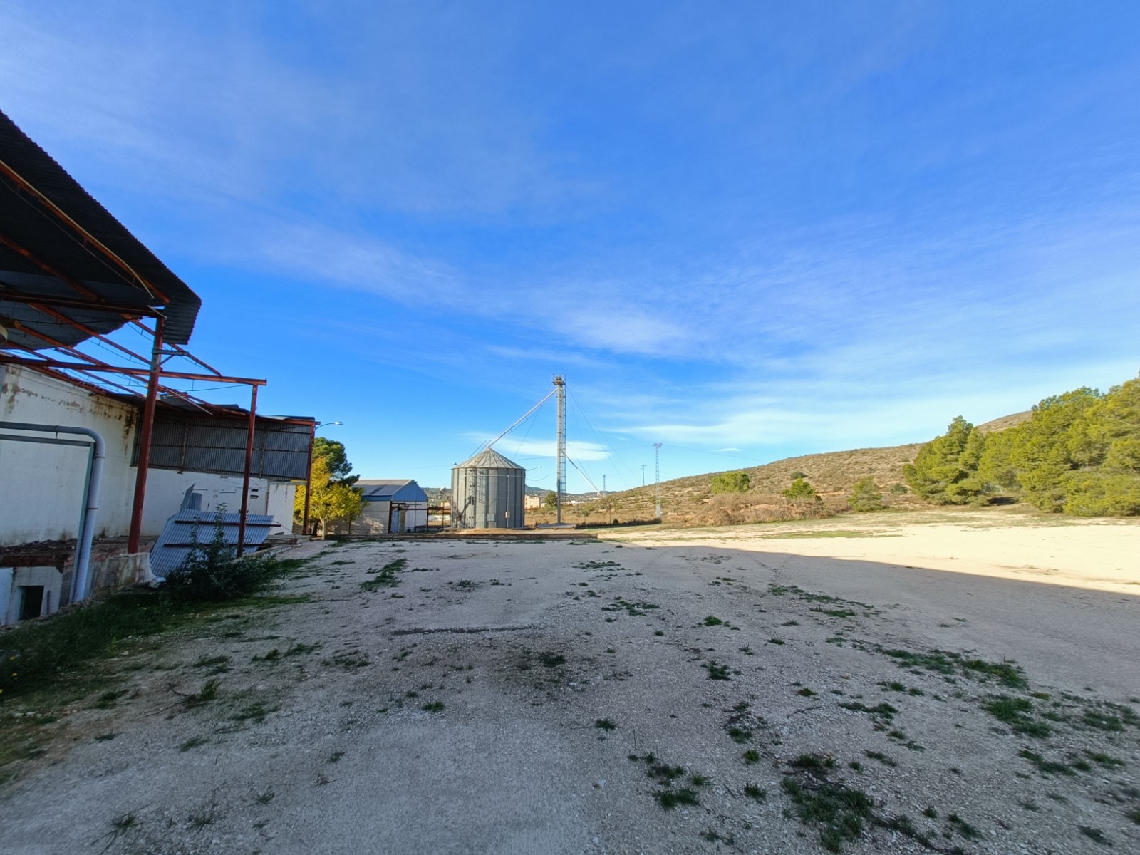Commercial in Hondón de los Frailes (Ref: AM-BODEGA)