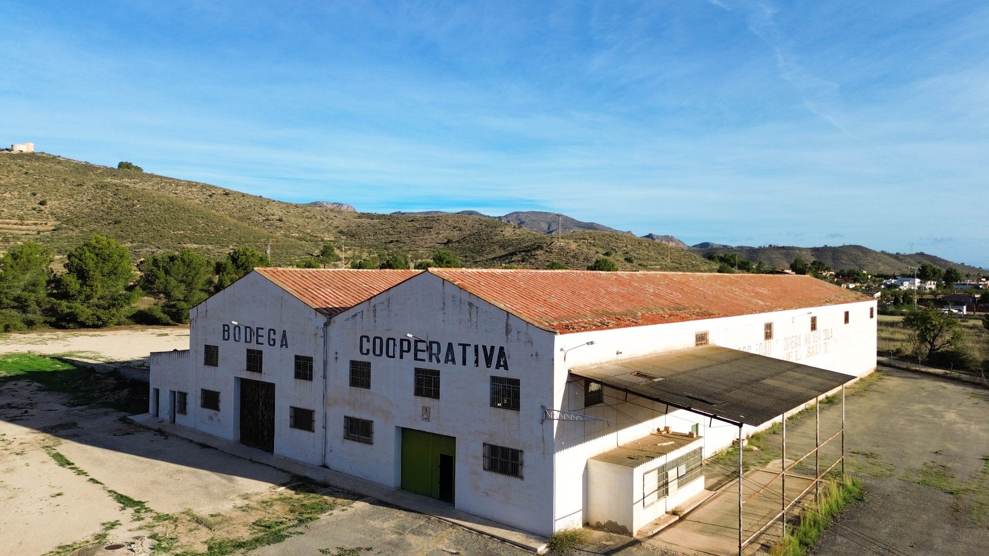 Commercial in Hondón de los Frailes (Ref: AM-BODEGA)