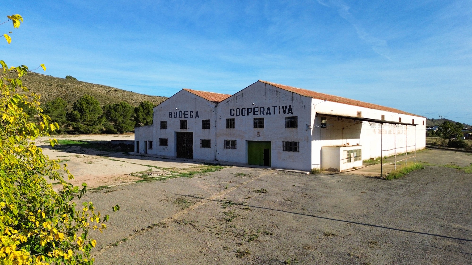 Commercial in Hondón de los Frailes (Ref: AM-BODEGA)