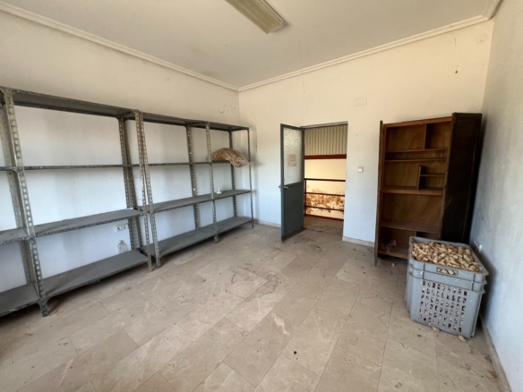 Commercial in Hondón de los Frailes (Ref: AM-BODEGA)