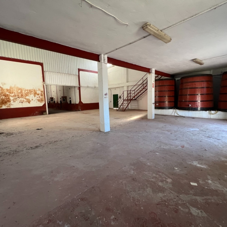 Commercial in Hondón de los Frailes (Ref: AM-BODEGA)