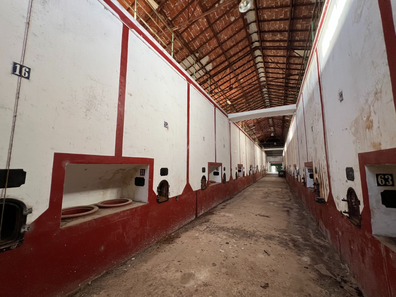 Commercial in Hondón de los Frailes (Ref: AM-BODEGA)