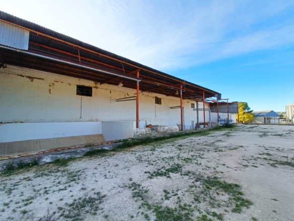 Commercial in Hondón de los Frailes (Ref: AM-BODEGA)