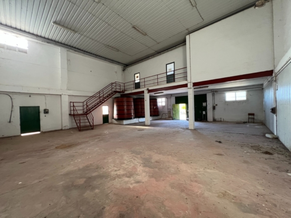 Commercial in Hondón de los Frailes (Ref: AM-BODEGA)