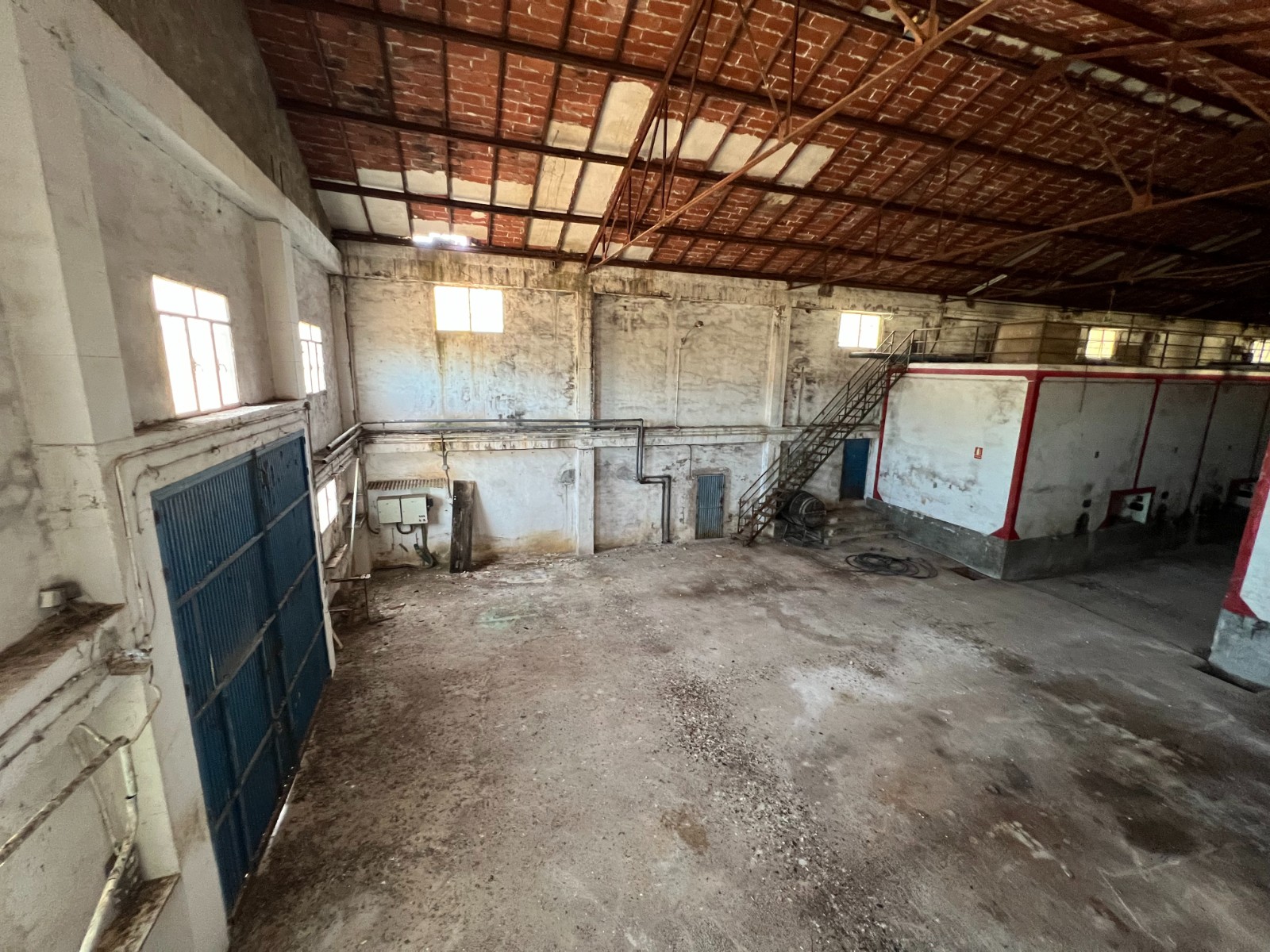 Commercial in Hondón de los Frailes (Ref: AM-BODEGA)