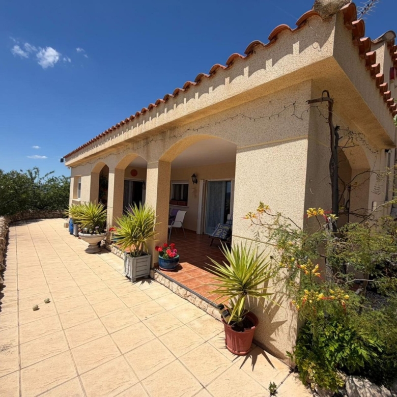 Villa in Sax (Ref: 9031 GM2467)