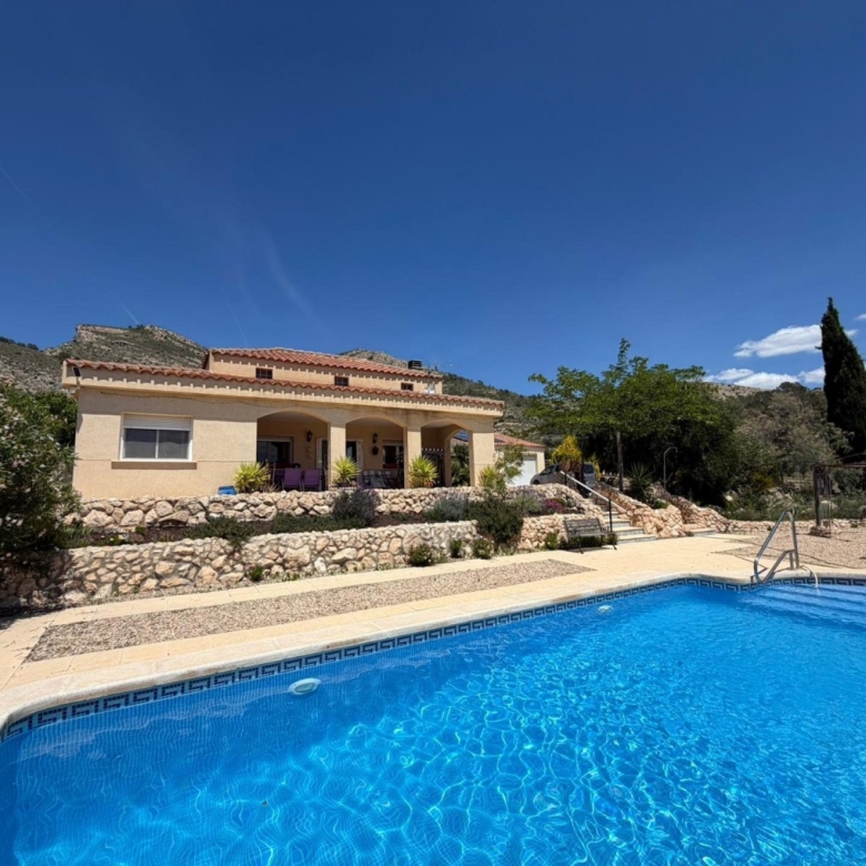 Villa in Sax (Ref: 9031 GM2467)