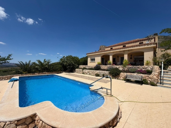 Villa in Sax (Ref: 9031 GM2467)