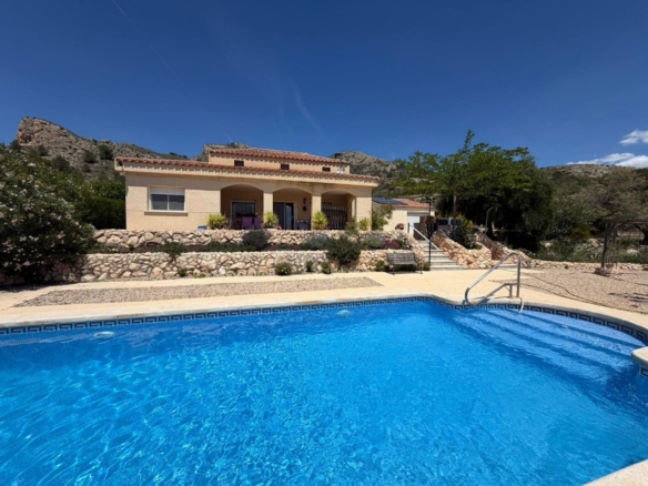 Villa in Sax (Ref: 9031 GM2467)
