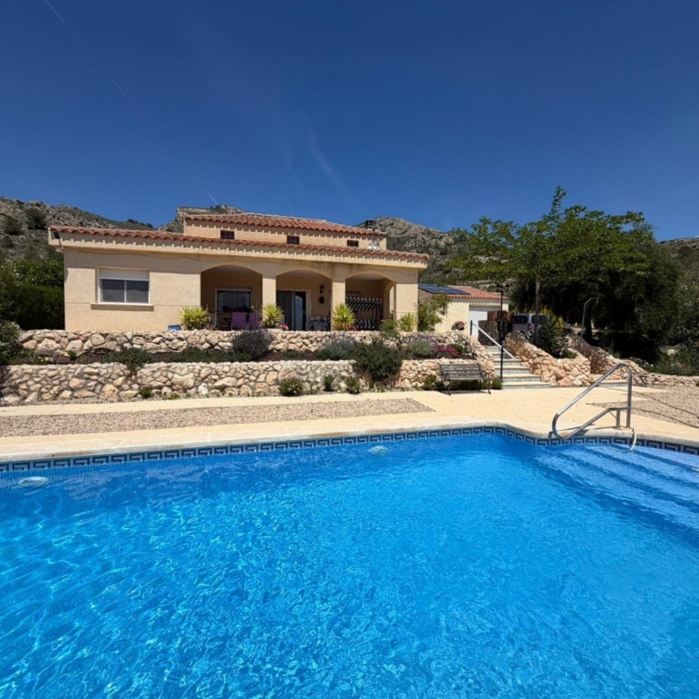 Villa in Sax (Ref: 9031 GM2467)