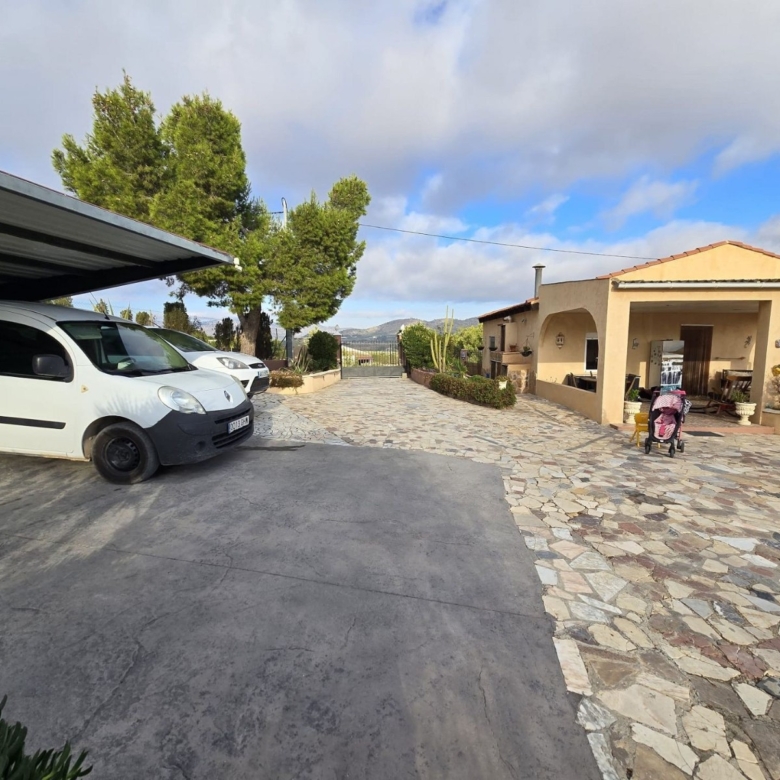 Villa in Sax (Ref: 5039 IVD13830)