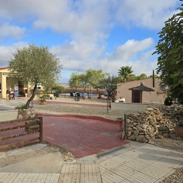 Villa in Sax (Ref: 5039 IVD13830)