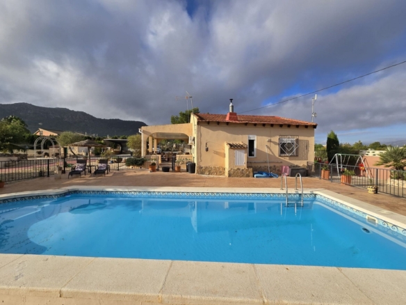 Villa in Sax (Ref: 5039 IVD13830)