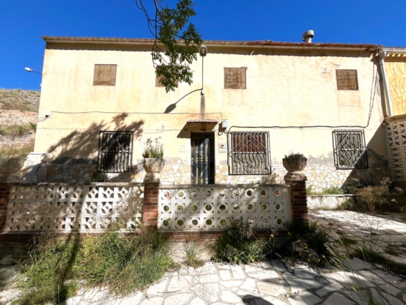 Country House in Petrer (Ref: 18228)