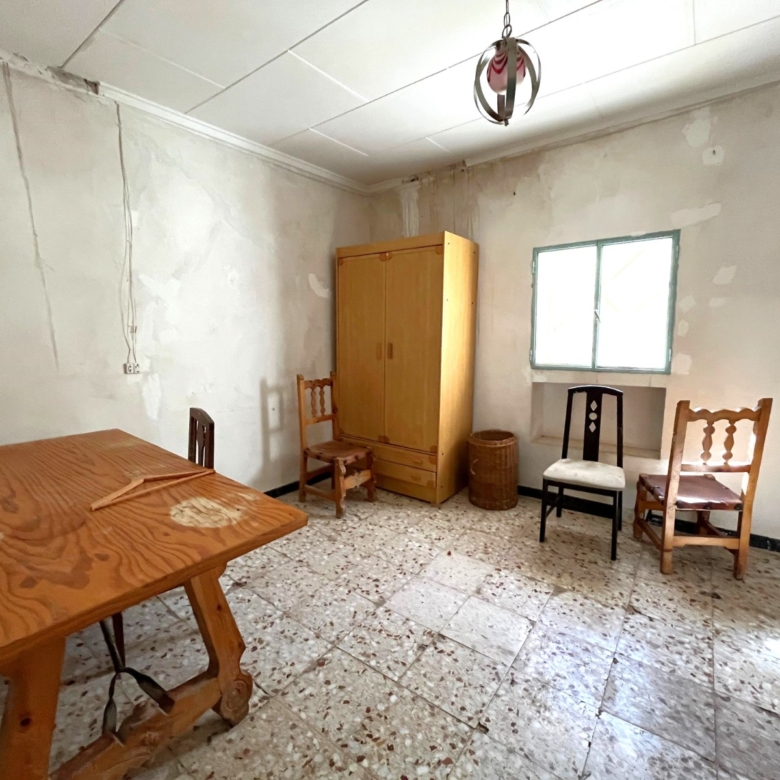Country House in Petrer (Ref: 18228)