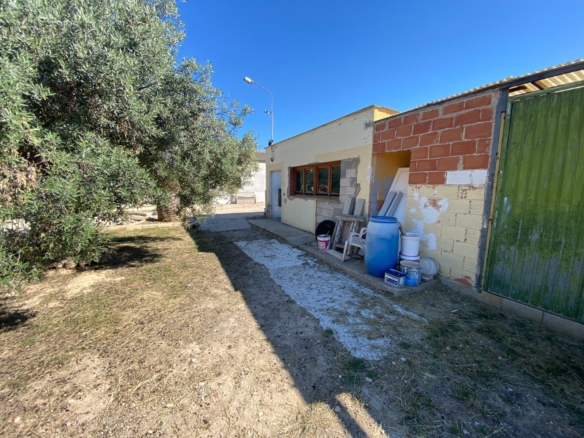 Finca/Rustic Property in Sax (Ref: 18229)