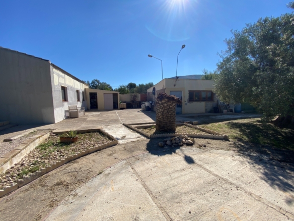 Finca/Rustic Property in Sax (Ref: 18229)