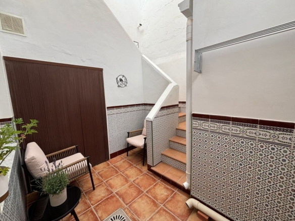 Townhouse in Sax (Ref: 23216)