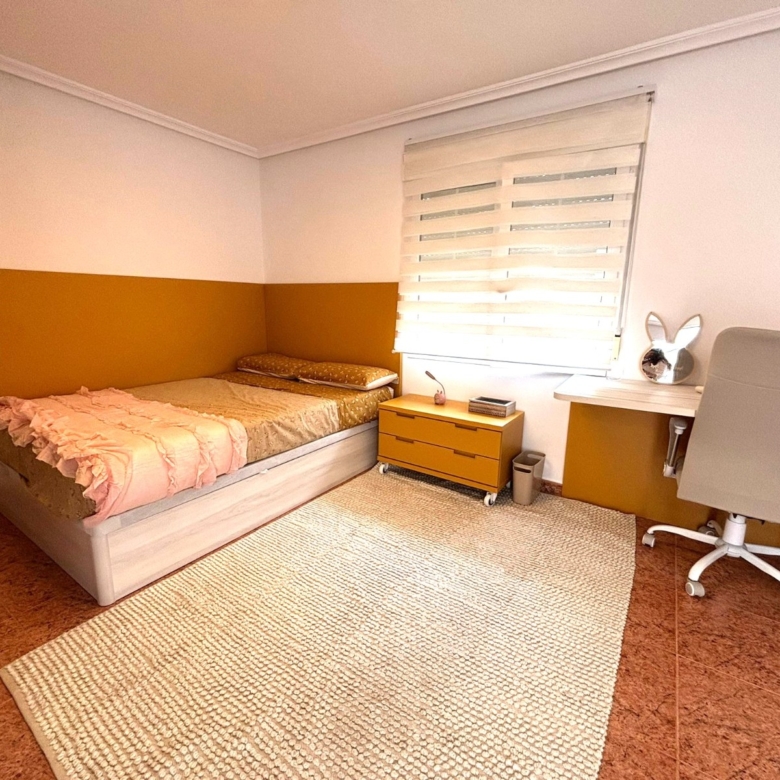 Townhouse in Sax (Ref: 23216)